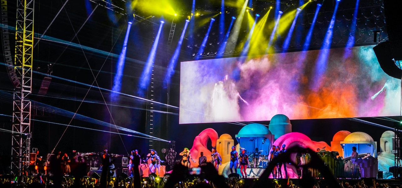 pexels-julia-sakelli-13073249