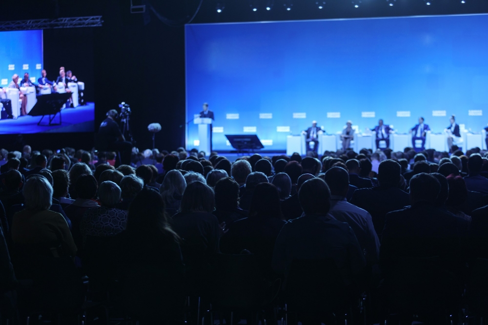 audience-conference-hall(2)
